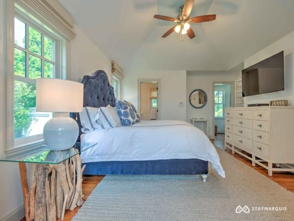 Hamptons Home 1020578