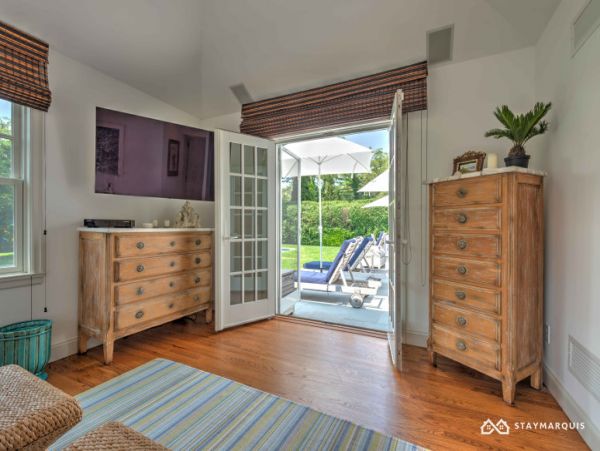 Hamptons Home 1020578
