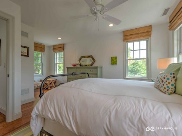 Hamptons Home 1020578