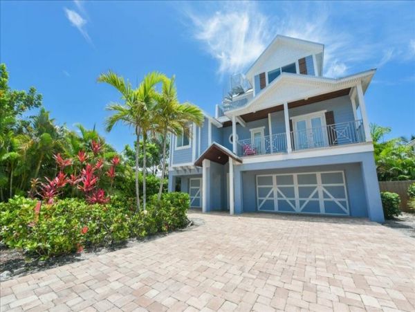 Beachfront Vacation Rental Florida - Gulf Coast Luxury Rental