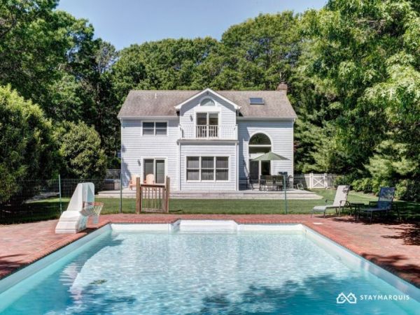 Hamptons Home 1020582