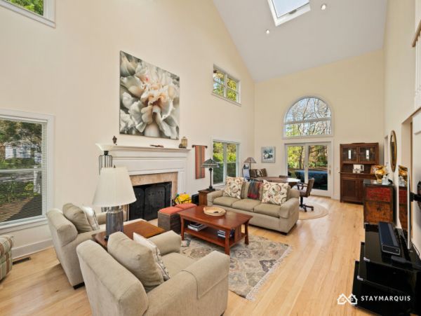 Hamptons Home 1020582