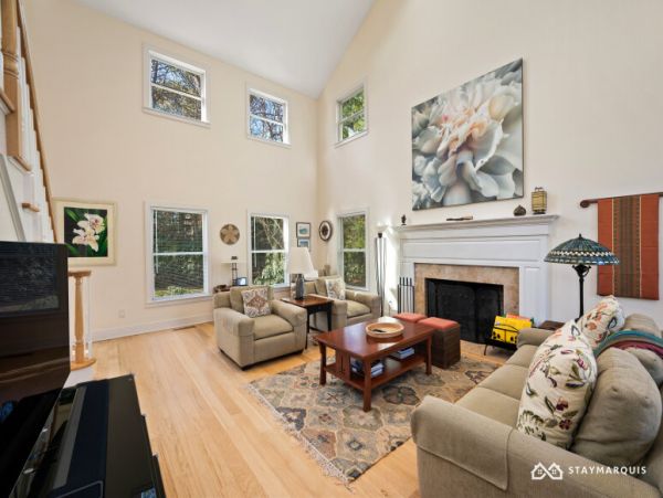 Hamptons Home 1020582