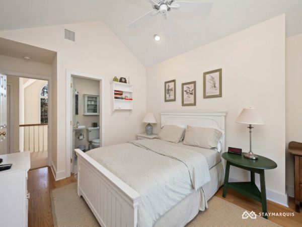 Hamptons Home 1020582