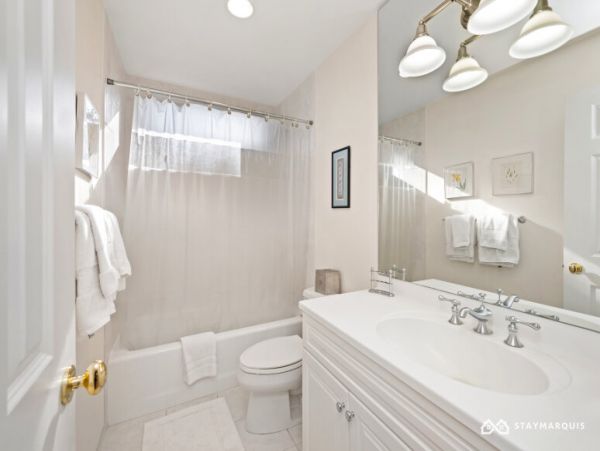 Hamptons Home 1020582