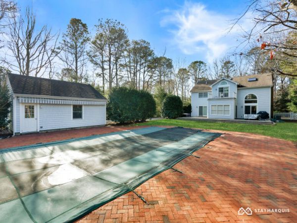 Hamptons Home 1020582
