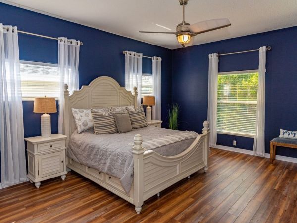 4 Bedroom Getaway with Large Private Pool, Spa & Bay Views