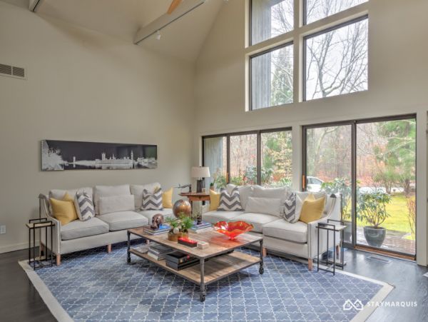 Hamptons Home 1020584