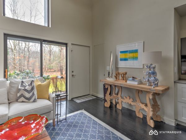 Hamptons Home 1020584