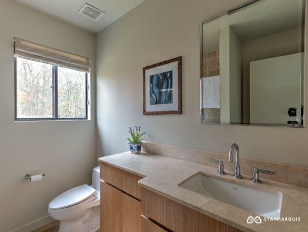 Hamptons Home 1020584
