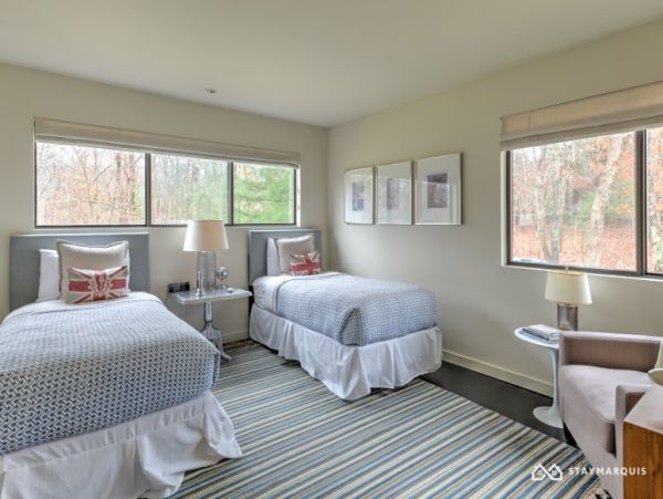 Hamptons Home 1020584