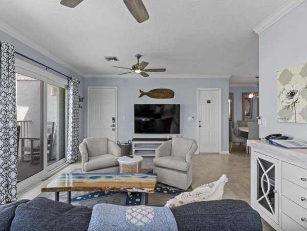 Charming Gulf Front Condo on Anna Maria Island