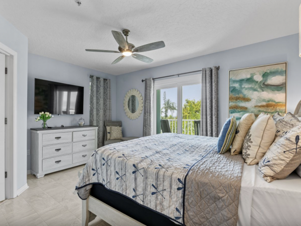Charming Gulf Front Condo on Anna Maria Island