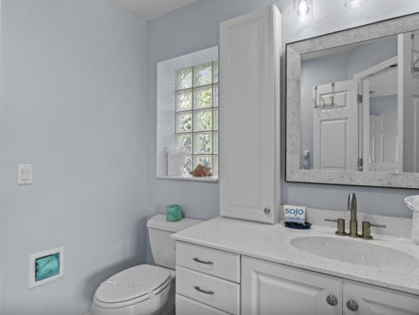 Charming Gulf Front Condo on Anna Maria Island