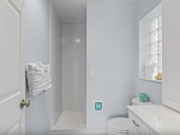 Charming Gulf Front Condo on Anna Maria Island