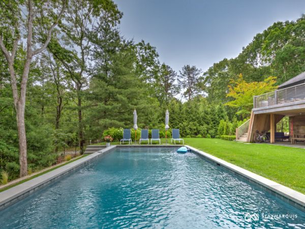 Hamptons Home 1020587