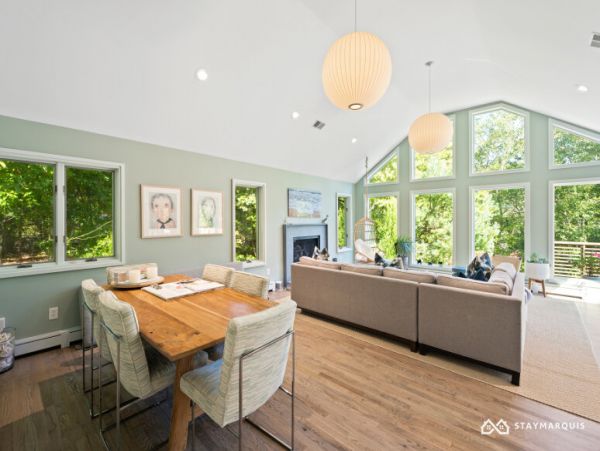 Hamptons Home 1020587