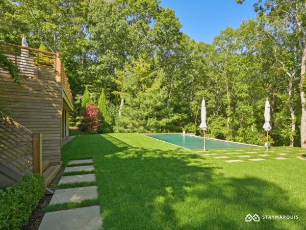 Hamptons Home 1020587
