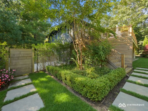 Hamptons Home 1020587