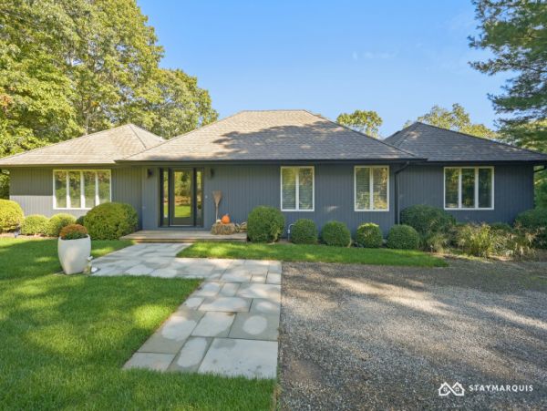 Hamptons Home 1020587