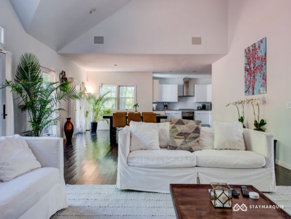 Hamptons Home 1020591