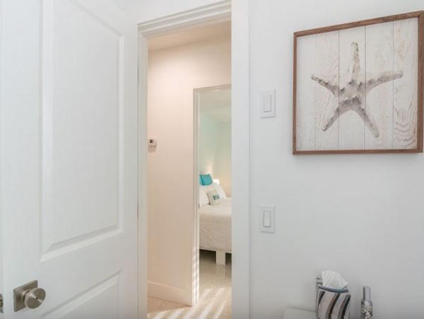 Cute one bedroom duplex steps to beach