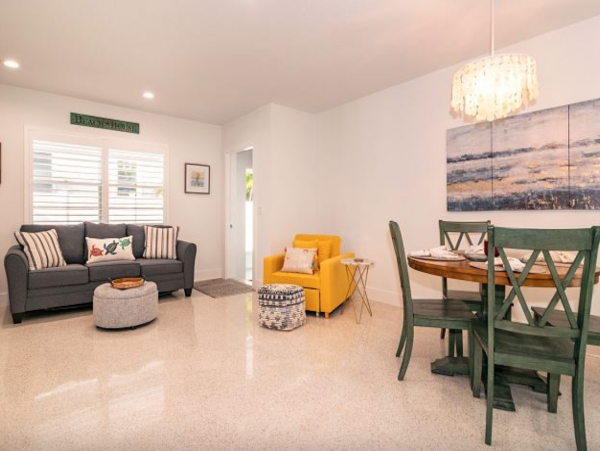 Cute one bedroom duplex steps to beach