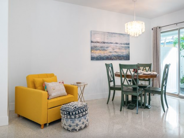 Cute one bedroom duplex steps to beach