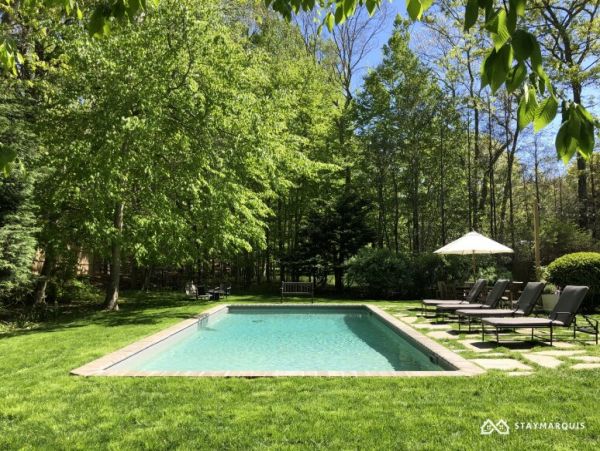 Hamptons Home 1020594