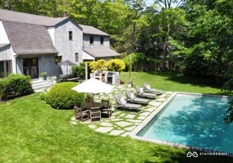 Hamptons Home 1020594