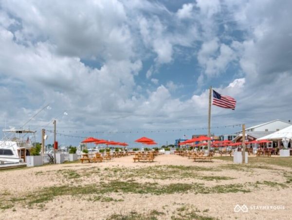 Hamptons Home 1020600