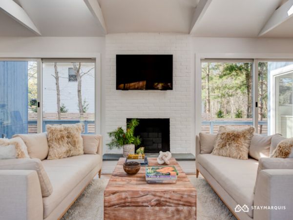 Hamptons Home 1020601