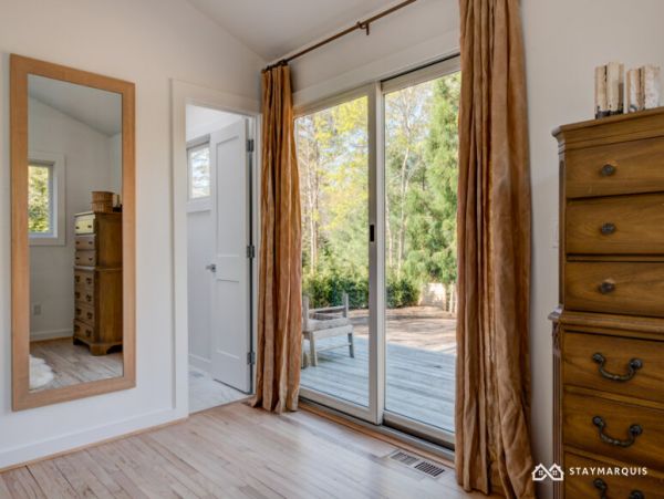 Hamptons Home 1020601