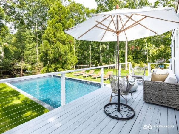 Hamptons Home 1020601