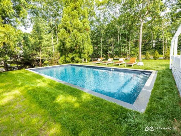 Hamptons Home 1020601