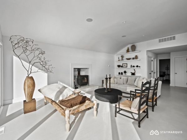 Hamptons Home 1020602