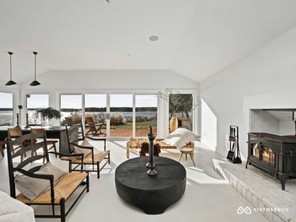 Hamptons Home 1020602