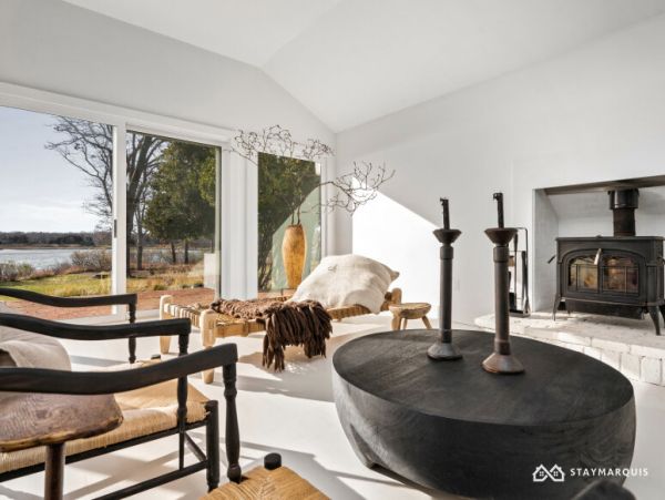Hamptons Home 1020602