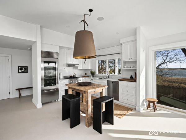Hamptons Home 1020602