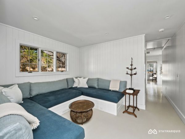 Hamptons Home 1020602