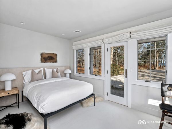 Hamptons Home 1020602