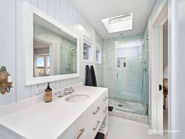 Hamptons Home 1020602