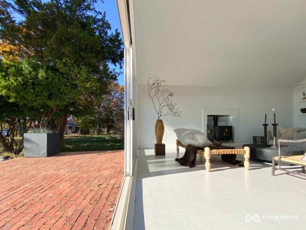 Hamptons Home 1020602