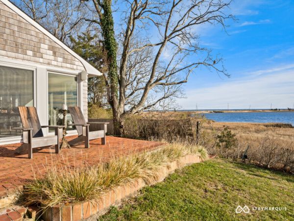 Hamptons Home 1020602