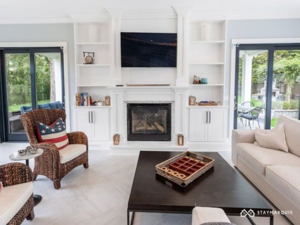 Hamptons Home 1020606