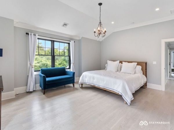 Hamptons Home 1020606
