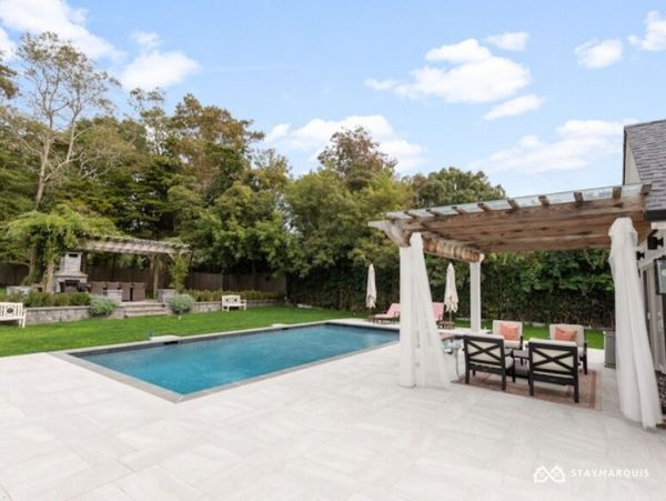Hamptons Home 1020606