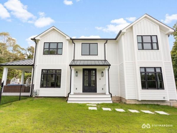 Hamptons Home 1020606