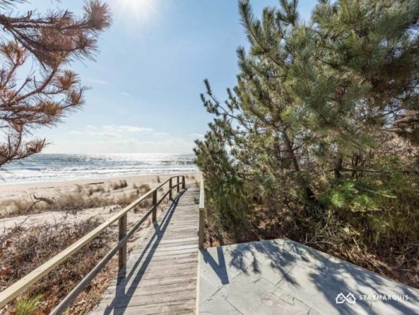 Hamptons Home 1020607