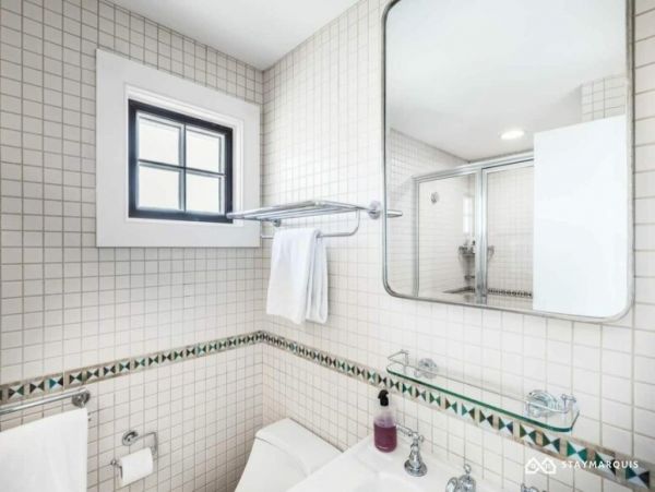 Hamptons Home 1020607